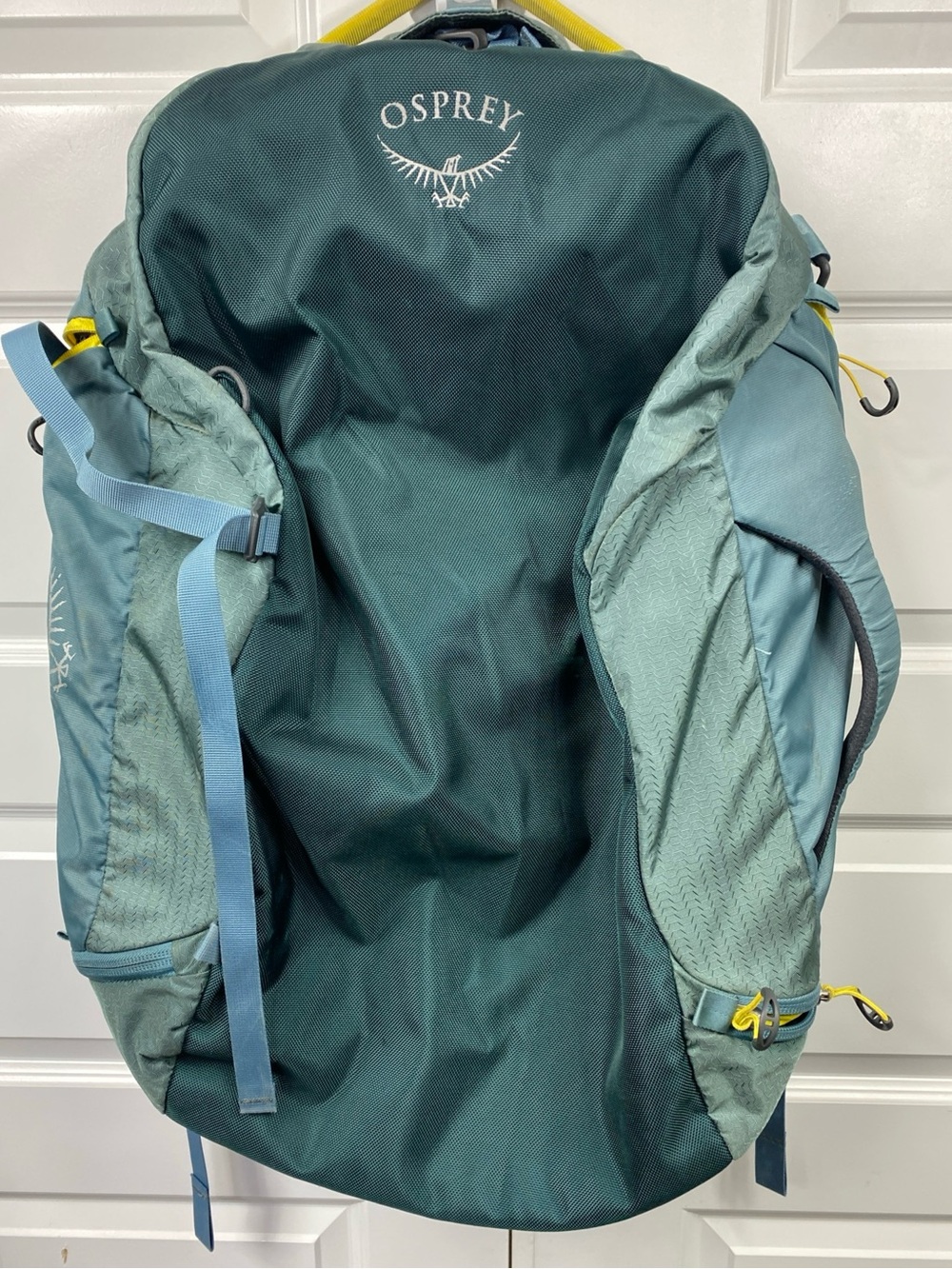 Osprey Farpoint Hiking Backpack Hip Belt No Detachable Hood Travel 27”